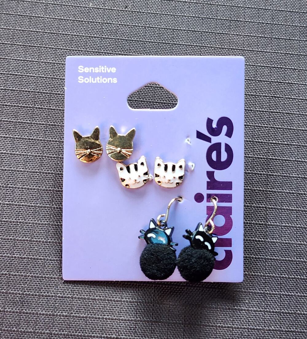 New! Claire's Pierced Halloween Cats Earrings 3 Pair Gold Fuzzy Black White Cat